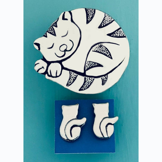 Cat Tiny Box w/stud earrings