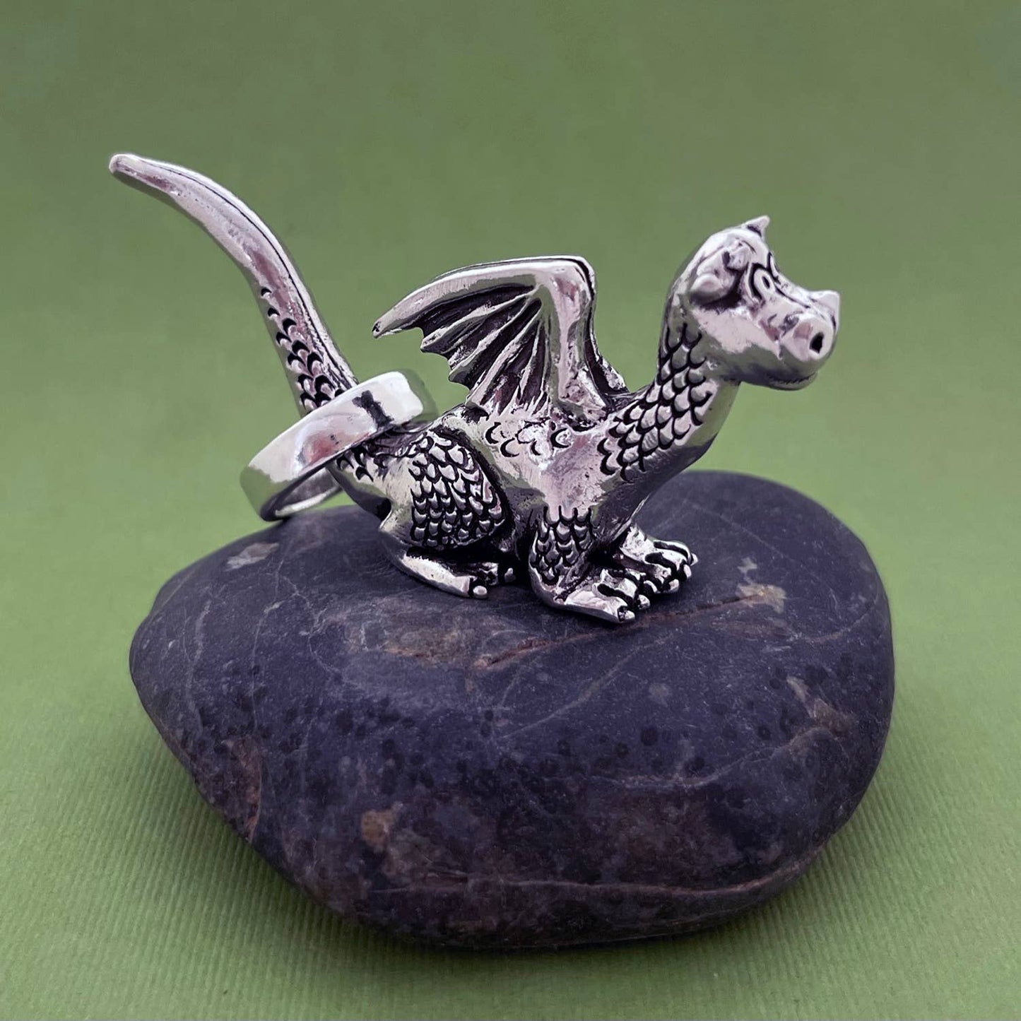 Dragon Ringholder