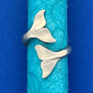 Whale Tails Wrap Ring