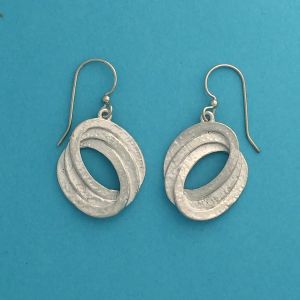 Overlap Loops Earrings